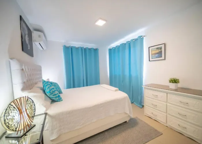 Fully Equipped New 3Br Apt Dt 2Mins To The Beach