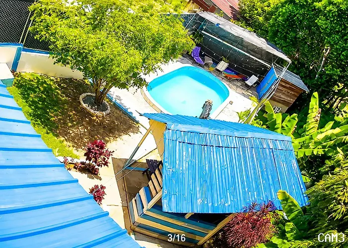 Springhouse Tu Escapada Perfecta En Jarabacoa Con 3 Aires Acondicionado Capacidad Para 10 Personas Ideal Para Familias Y Amigos 4 Habitaciones Piscinas Privada